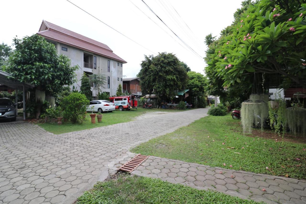 Gongkaew Huenkum Hotel Чиангмай Экстерьер фото