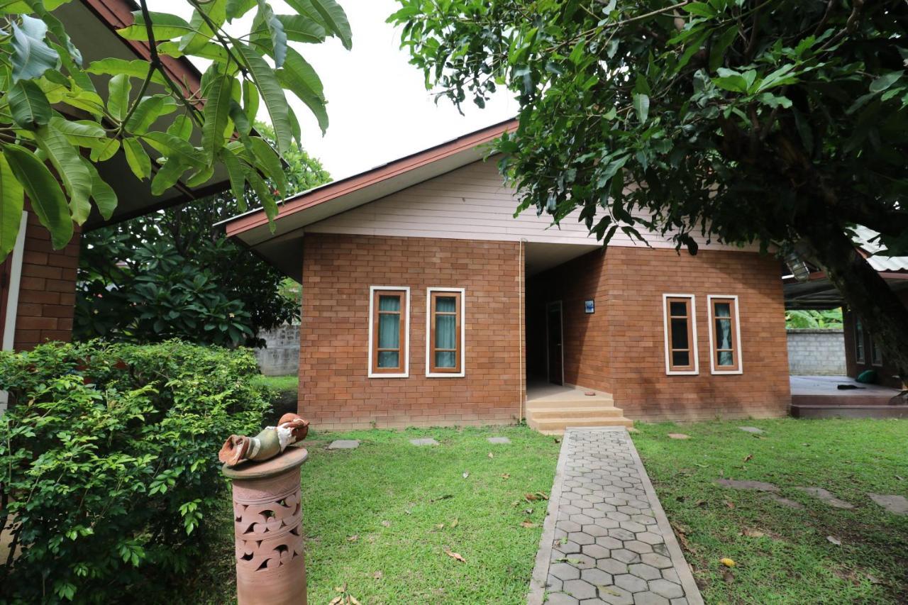Gongkaew Huenkum Hotel Чиангмай Экстерьер фото
