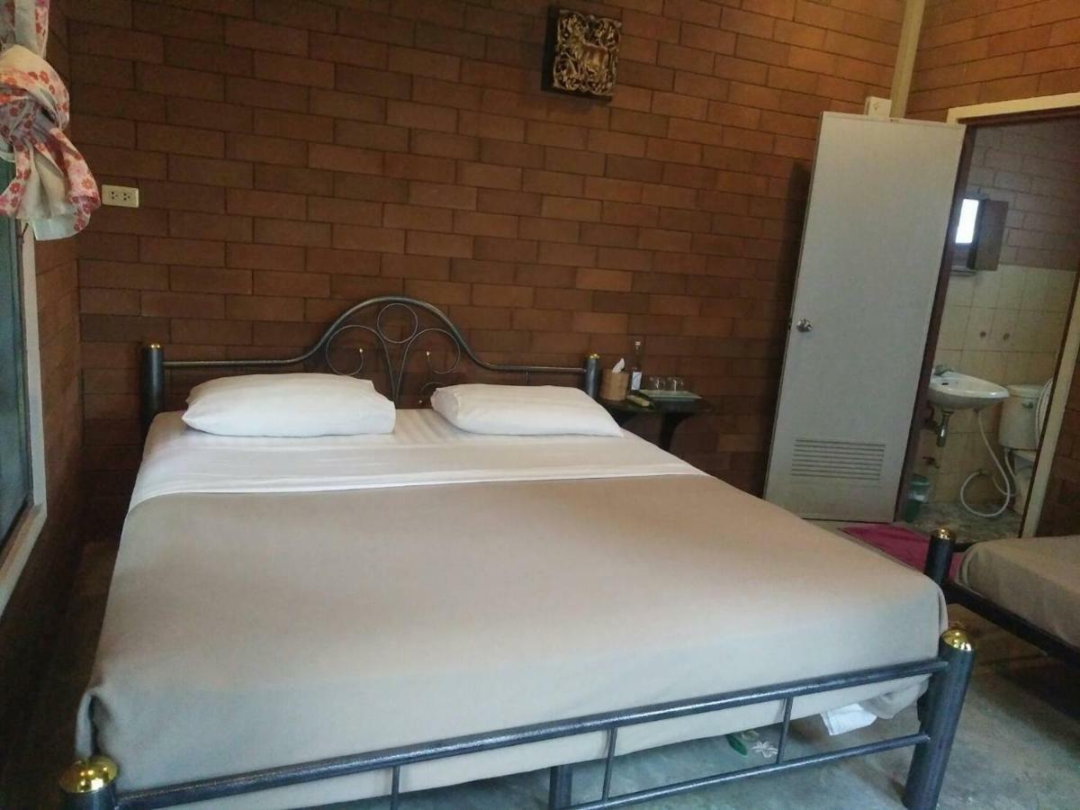 Gongkaew Huenkum Hotel Чиангмай Экстерьер фото